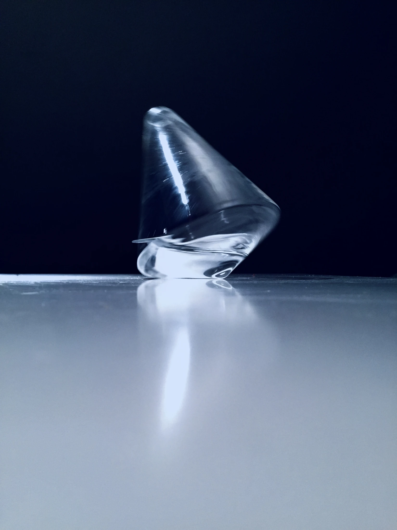 The Omnia jug and its reflection on the table