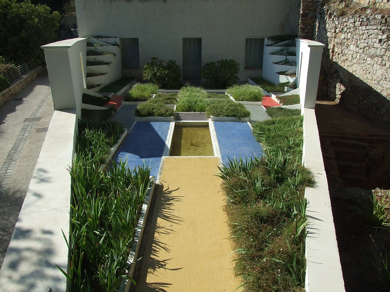 The geometric cubist garden at Villa Noailles