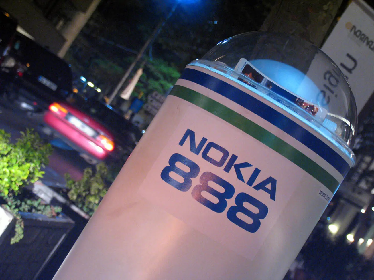 Illuminated Nokia 888 street exhibition column
